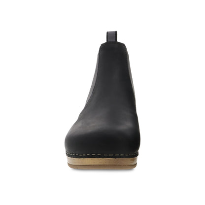 Toe image of Becka Black Oiled Pull Up