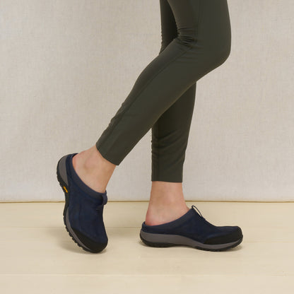 Pia Navy Leather