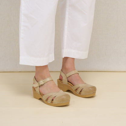 Margreta Biscotti Leather
